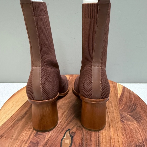 Dolce Vita Alaya Brown  Ribbed Booties Sz 7 - Picture 10 of 16